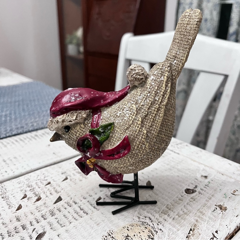 Valerie Parr Burlap Bird Figurine with Santa Hat Preowned- excellent condition